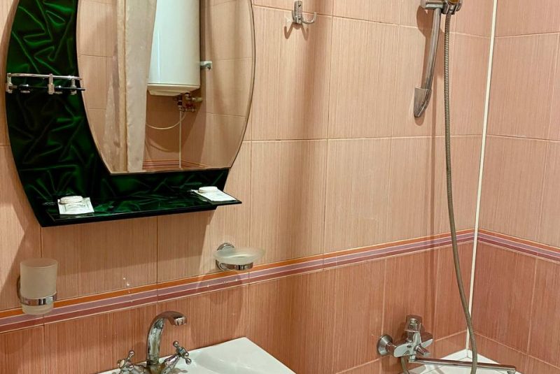 room-lux-bath